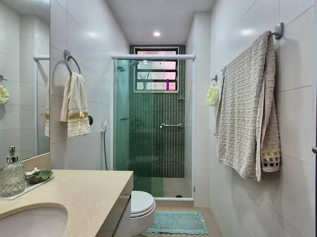 Banheiro com box no apartamento