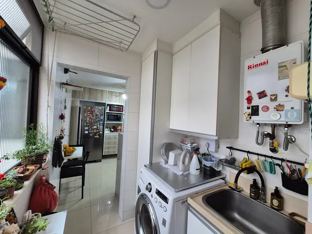 Área de serviço e lavanderia do apartamento