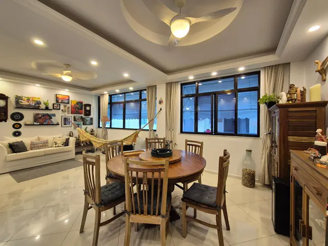 Sala de jantar do apartamento de 194 m²