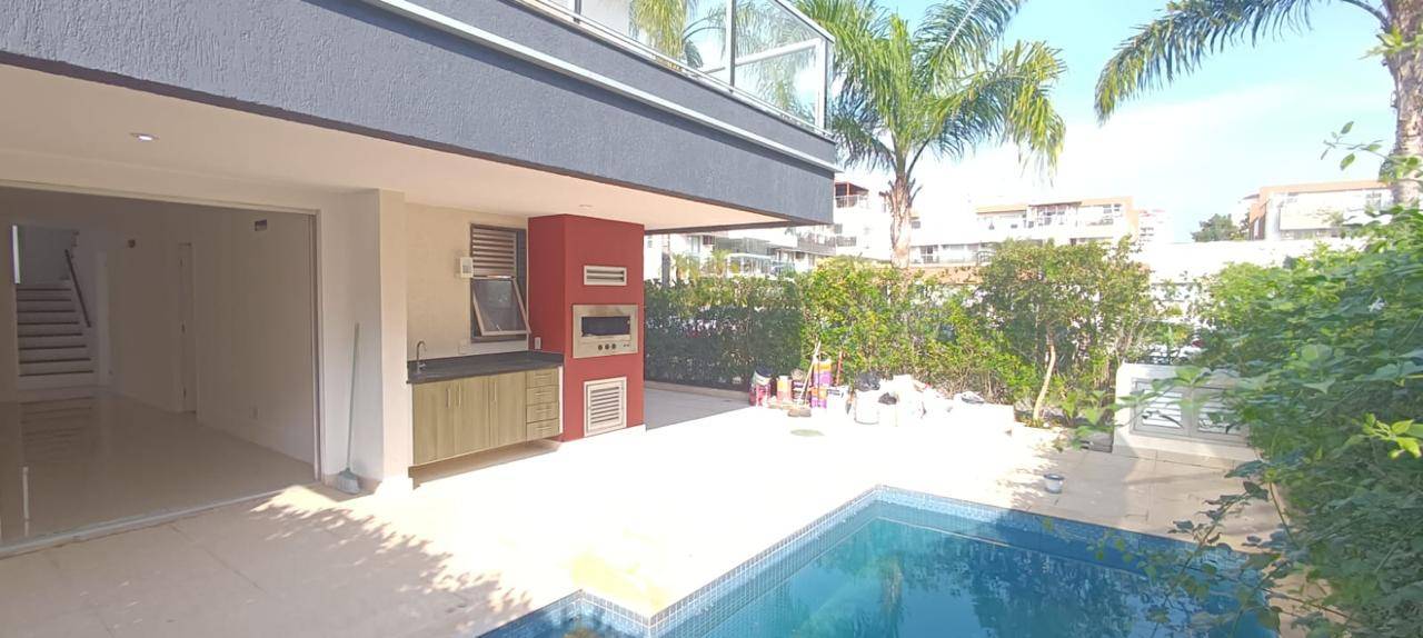 Casa 4 suítes Concetto Bianco Recreio dos Bandeirantes Rio de Janeiro